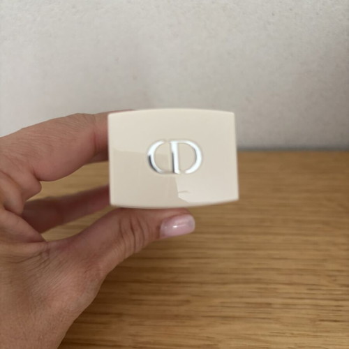 Dior Forever Hydra Nude foundation shade 2.5 N