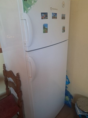 Kitchen furniture and appliances like new, fridge and washing machine