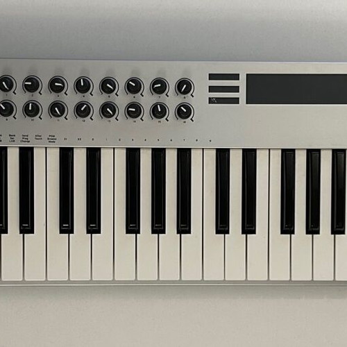 Midi Keyboard E-MU Xboard 49 like new
