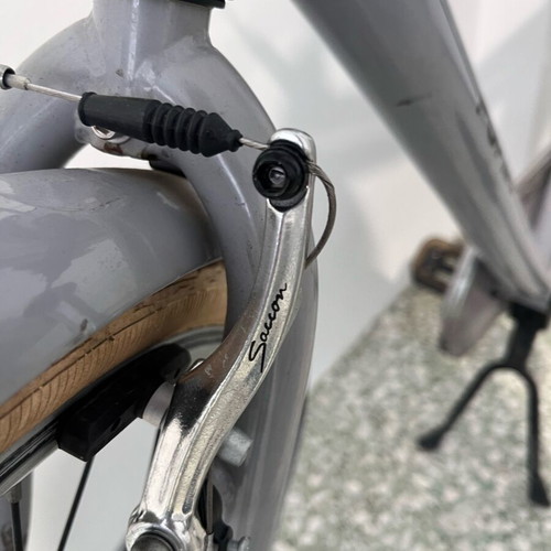 Popal bicycle like new with leather saddle and lock