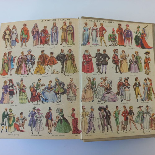 Petit Larousse used encyclopedia 1962, French language