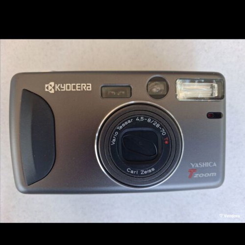 Yashica T Zoom camera like new, premium 35mm compact with zoom lens