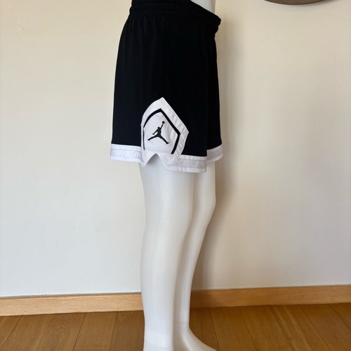 Jordan women's Diamond shorts like new, size L, black and white