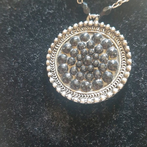 Necklace used with option for short or long wear