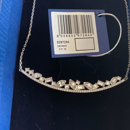Swarovski necklace and hoop earrings set like new, silver