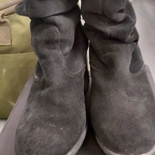 Women's suede leather boots black, like new, size 36