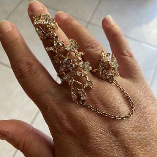 Statement ring with butterfly design, gold color, adjustable