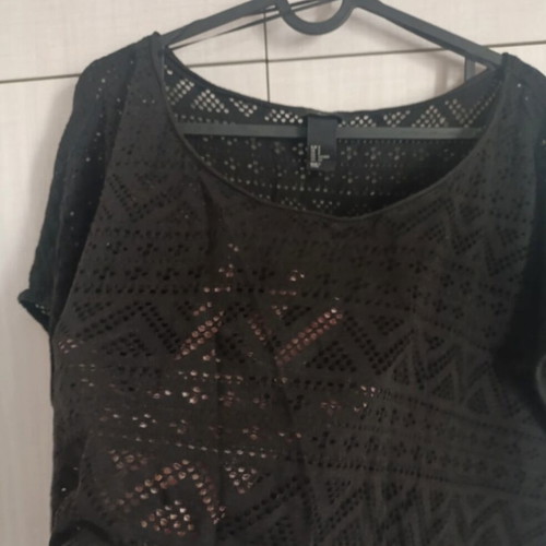 Fringed perforated black t-shirt like new H&M size S