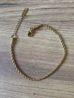 Stainless Steel Bracelet like new, gold tone