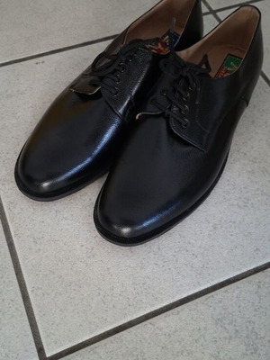 Derby leather shoes size 42 new, black embossed texture