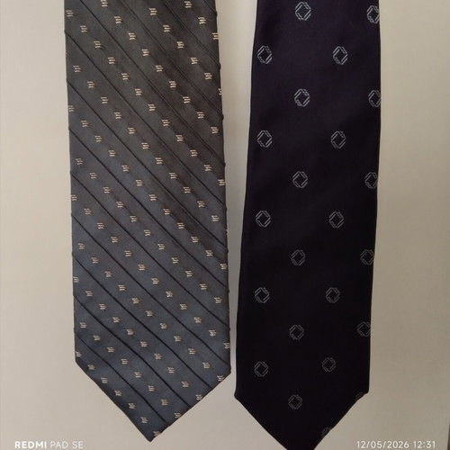 Pagoni and Oxford Company ties 100% silk like new, set of 2