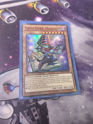 Toon Dark Magician Yu-Gi-Oh card like new, Super Rare MP17