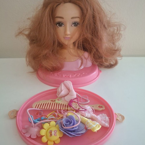 Hairdressing set and cosmetics like new