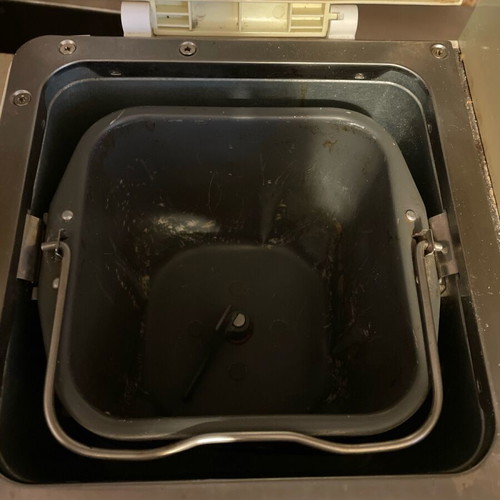 Bread maker used with recipe book