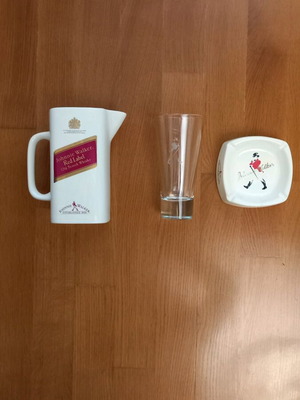 Vintage Johnnie Walker Red Label set like new, 3 pieces