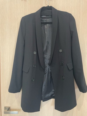 Zara black fitted jacket size XS like new