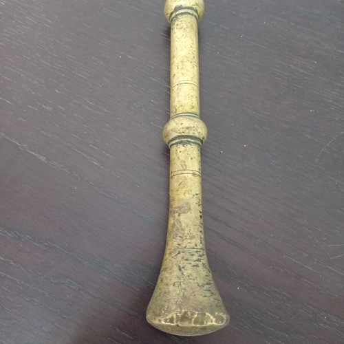Large brass mortar pestle used, very good condition