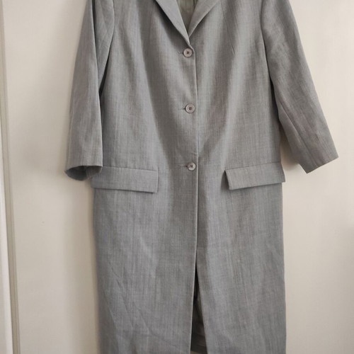 Piu & Piu thin women's coat size 46/L like new, gray