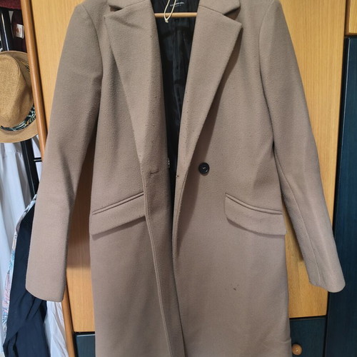 Stradivarius women's coat excellent condition, beige, size M