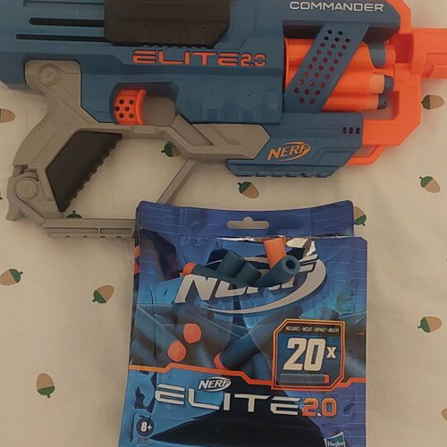 Nerf Commander Elite 2.0 blaster like new with extra 20 darts