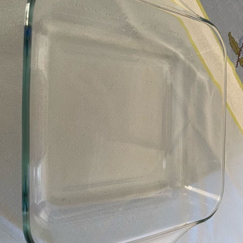 Premia Glass heat-resistant baking dish new Tupperware