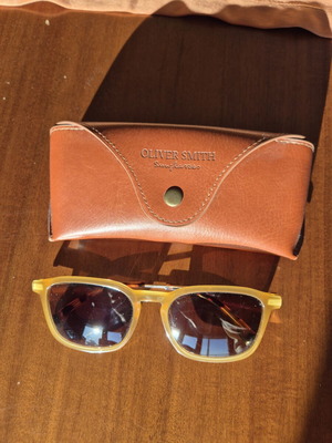 Quiksilver sunglasses like new, brown metal and acetate frame
