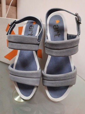 The Art Company leather sandals like new, nubuck and leather, size 42