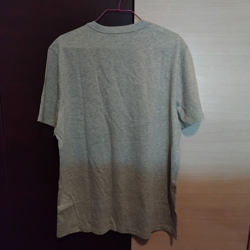GAP T-shirt Large gray new with tags