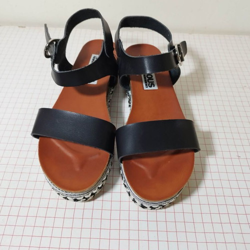 Leather black platform sandals size 38 like new