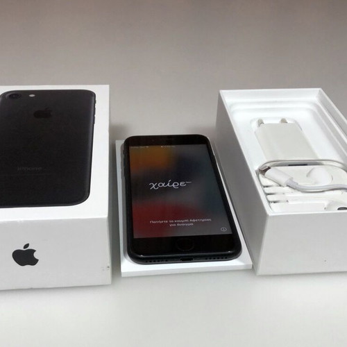 iPhone 7 128GB black like new with new battery