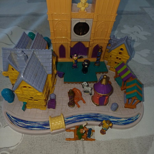 Παναγία Παρισίων Disney Poly Pocket 1995 μεταχειρισμένο