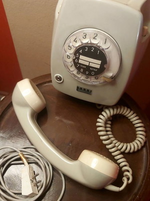 Siemens FeTAp 615-2 vintage επιτοίχιο τηλέφωνο με μετρητή και κλειδαριά 1970s