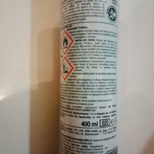 Raid Essentials spray for cockroaches and ants, new