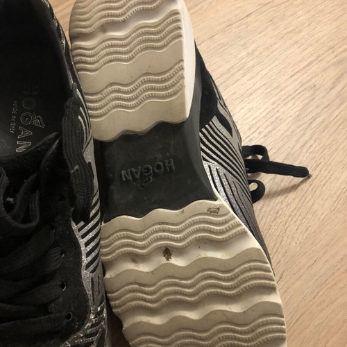 Hogan sneakers used, black, sizes 40-41, repaired decorative details