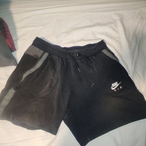 Nike shorts like new, size large