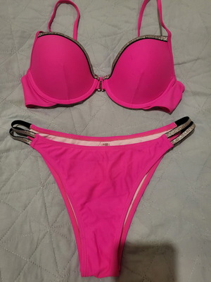Bikini fuchsia with silver details like new, size M