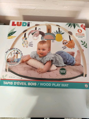 Ludi wooden baby gym with 5 activities 'Jungle' like new