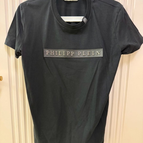 Black women's t-shirt size S used