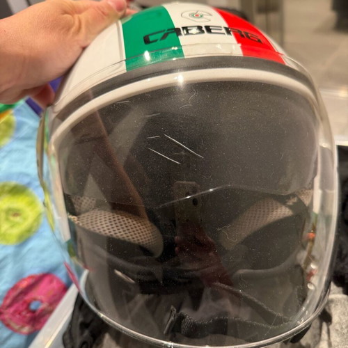Κράνος Caberg Riviera V2+ Italia μεταχειρισμένο, μέγεθος medium, με sun visor