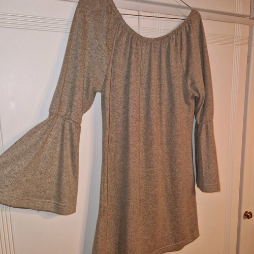 Benissimo mini dress like new, beige, long-sleeve with bell sleeves