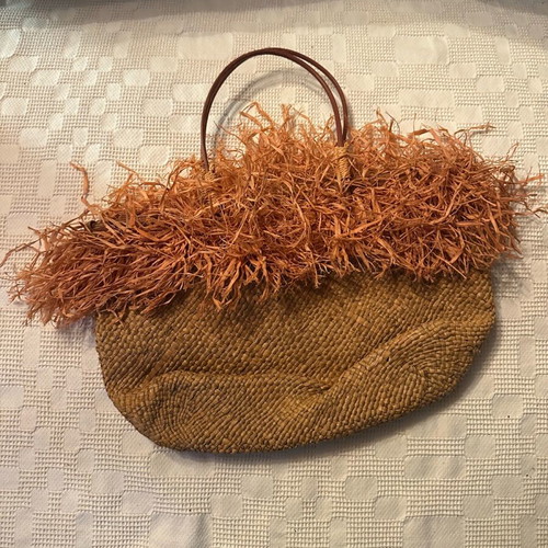 Women’s handheld handbag used brown