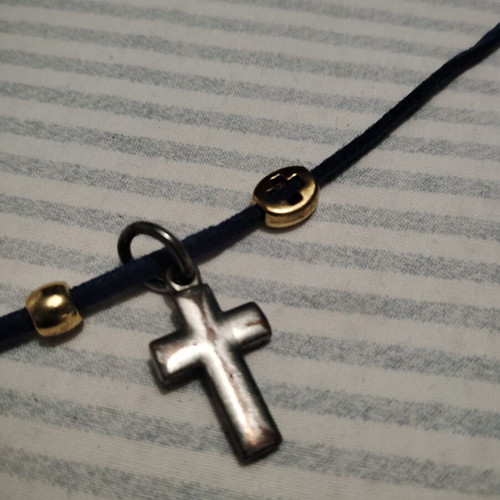 Silver cross without chain like new