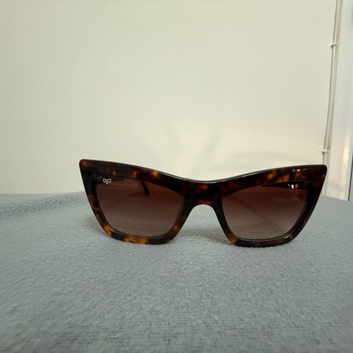 Ojo sunglasses like new