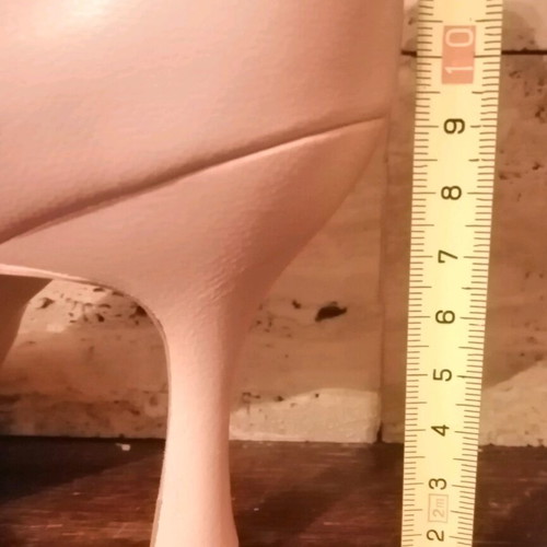 Migato pink leather pumps with ankle strap, new, size 39
