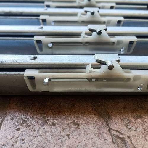 Dynamic drawer slides used, set of four pairs with spring