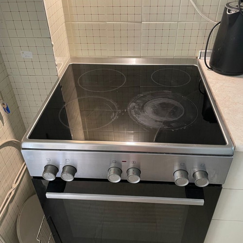 Bosch kitchen 66lt with ceramic hobs 60cm inox used