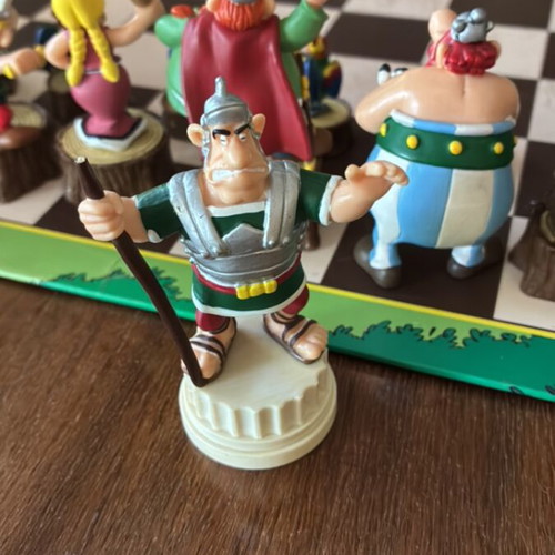 Asterix and Obelix collectible chess set Plastoy 2009