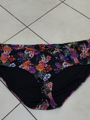 Junarose floral women's swimsuit like new, size 54