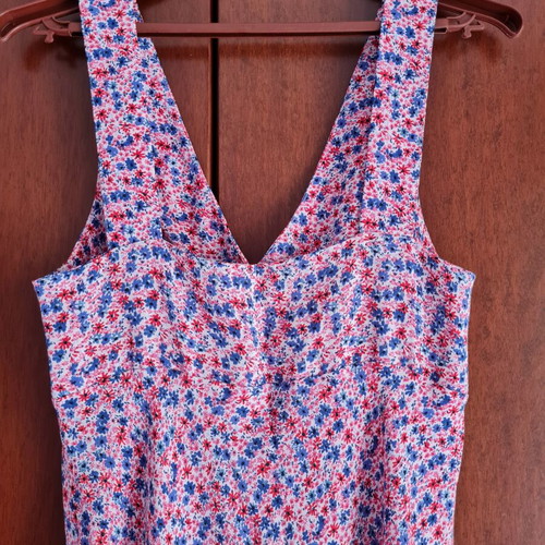 Reserved dress small new, 100% viscose colorful