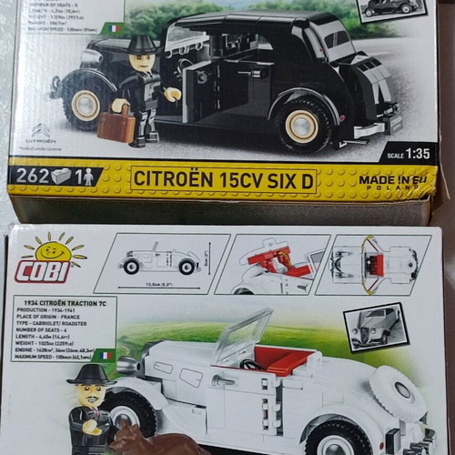 Citroen Traction 7C and Citroen 15CV Six D building sets by COBI